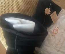Classic tall Uggs - black