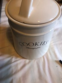 Cookie jar