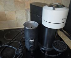 Nespresso Vertuo next + milk frother