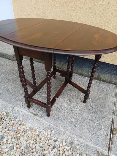 Antique Solid Oak Gateleg Drop Leaf Table