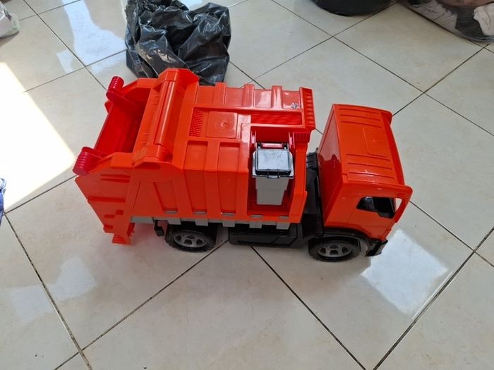 dump truck