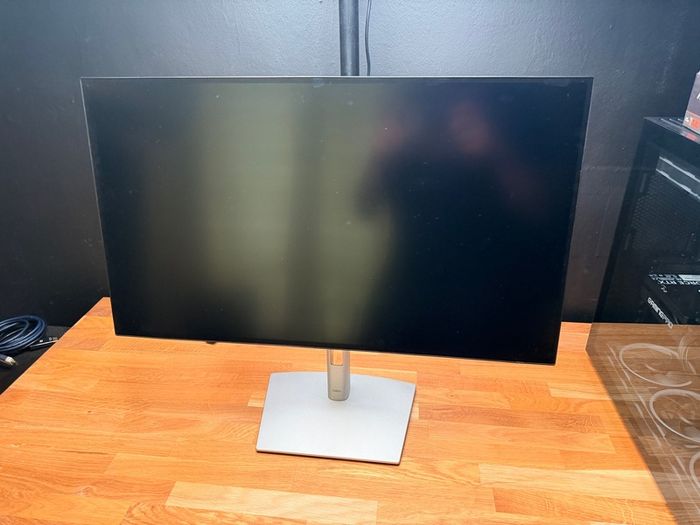 4k Uhd 27 Inch Monitor - Dell U2723qe - 3840x2160