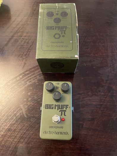 Big muff fuzz pedal green Russian