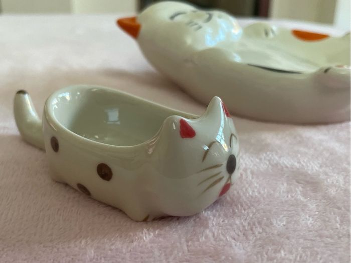 cat dish and mini bowl