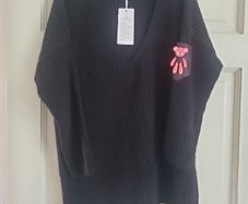jumper,v neck