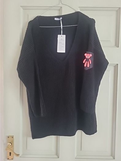 jumper,v neck