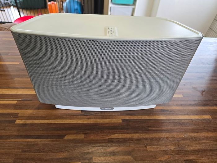 Sonos Speakers  2  Play 1 and 2  Play 5