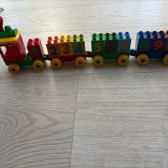 Lego Duplo number train