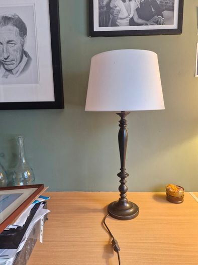 Table lamp