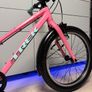 TREK Wahoo Path Kids Bike 20 inch (Like NEW) Image 3