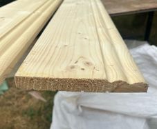 2 lengths of skirting