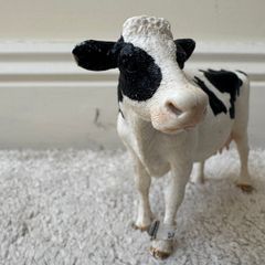 Schleich Farm Animal Dairy Cow Figure D-73527 Used approx. 8 cm. Damaged Please see photos