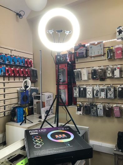 14 Inch RGB Ring Light w Remote and 3 Phone Holders + music sinc
