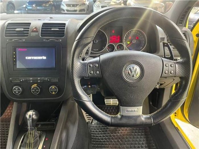 2009 VW Golf GTI Pirelli Edition only 66k kms!