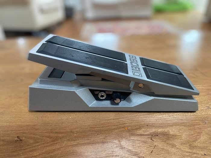 Boss FV 500L Volume Pedal