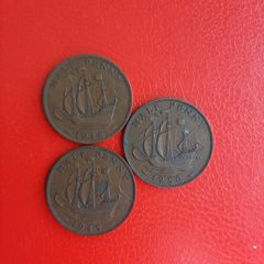 3 British Halfpennies in Sequence