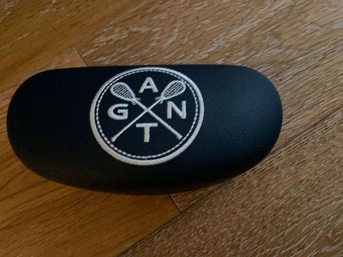 Gant hard shell glasses case