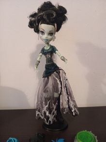 2008 G1 Frankie stein ghouls rule doll.