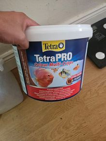 Tetra Pro Colour Food.