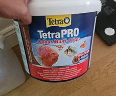 Tetra Pro Colour Food.