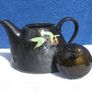 CARRIG DONN TEAPOT SET (plum design) - a set of four cups, saucers & large teapot (excellent unused condition) Image 4