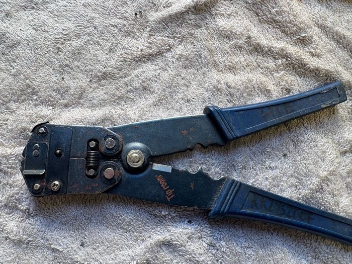 RS wire strippers/cutters