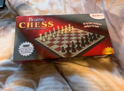 Boxed Magnetic foldable Chess set