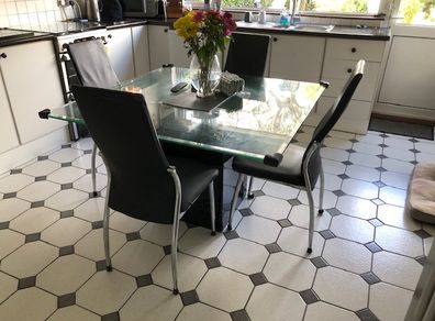 Glass table and 6 chairs