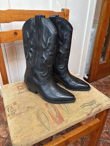 Genuine Leather Black Boots 37