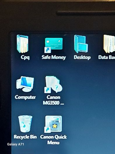 Compaq Presario CQ60-218EA 15.6 Laptop, AMD Semprom SI-42 2.1GHz, Windows Vista, 2GB Ram, 500GB HDD in Excellent condition, a True Blast from the Past
