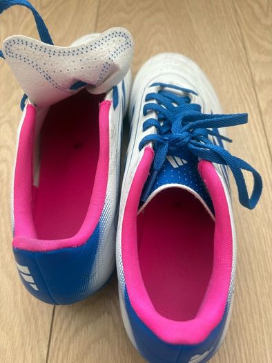 womens football boots