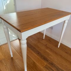 LIKE NEW Breakfast Table
