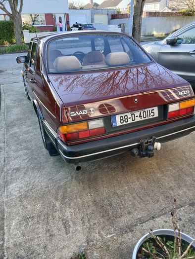 Saab 900i