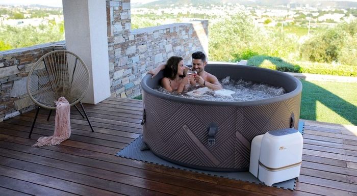 New Mspa Hot Tubs With Free Delivery