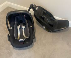 Maxi cosi seat and isofix