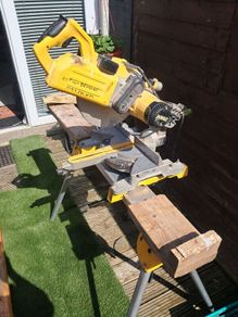miter saw Dewalt DWS778 with stand