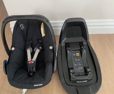 Maxi Cosi Pebble Pro Car seat and ISO Fix base