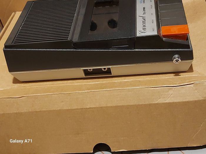 Vintage Carousel Jones Solid State Cassette Tape Recorder Model Et-1016 in lovely case, with Power supply, excellent condition