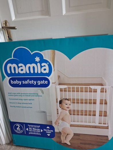 Mamia Baby Safety Gate x2