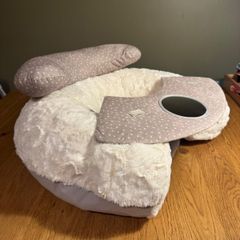 Mamas and baby seat