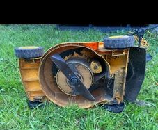 Electric lawnmower in excellent working condition got this on adverts its too small my lawn