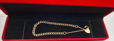 Vintage 9ct yellow  gold  charm bracelet