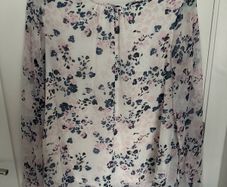 [clothes for adults] Cute long sleeved top/blouse, size M/10