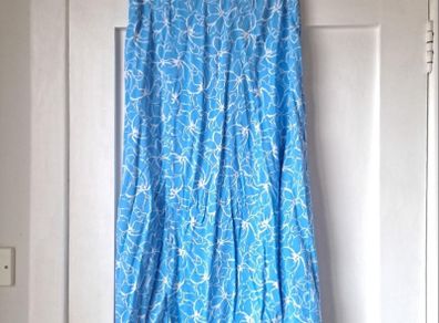 Brand new blue & white Floral skirt