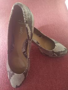 high heels shoe