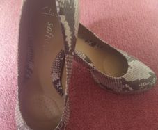 high heels shoe