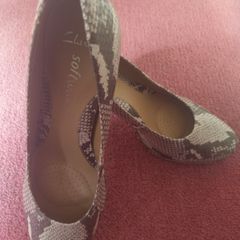 high heels shoe