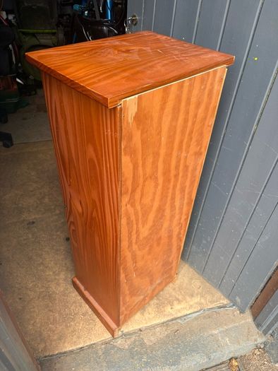 Chest of drawers