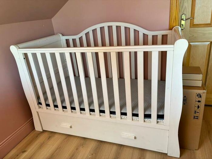 Cot / bed