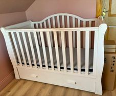 Cot / bed